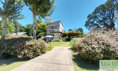 Moderna casa de diseño en venta en Sierra de los Padres - Vista Panorámica