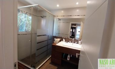 Moderna casa de diseño en venta en Sierra de los Padres - Vista Panorámica