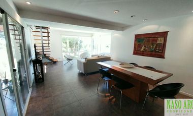 Moderna casa de diseño en venta en Sierra de los Padres - Vista Panorámica