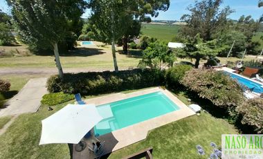 Moderna casa de diseño en venta en Sierra de los Padres - Vista Panorámica