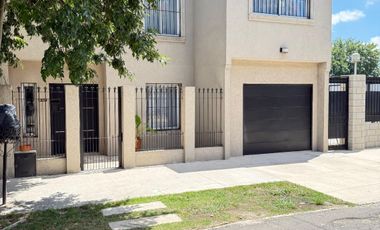 Casa moderna en venta Jose c paz