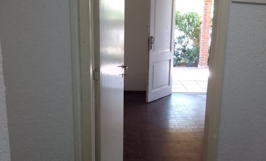 Chalet en venta de 2 dormitorios c/ cochera en El Marquesado