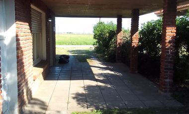 Chalet en venta de 2 dormitorios c/ cochera en El Marquesado