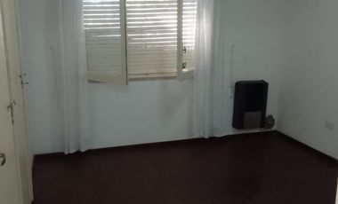 Chalet en venta de 2 dormitorios c/ cochera en El Marquesado