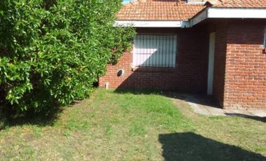 Chalet en venta de 2 dormitorios c/ cochera en El Marquesado