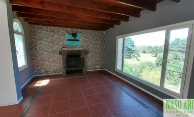 CHALET ESTILO INGLES EN -  VENTA SIERRA DE LOS PADRES. GAS NATURAL EN SU VEREDA