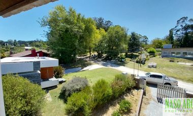 CHALET ESTILO INGLES EN -  VENTA SIERRA DE LOS PADRES. GAS NATURAL EN SU VEREDA