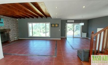 CHALET ESTILO INGLES EN -  VENTA SIERRA DE LOS PADRES. GAS NATURAL EN SU VEREDA
