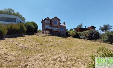 CHALET ESTILO INGLES EN -  VENTA SIERRA DE LOS PADRES. GAS NATURAL EN SU VEREDA