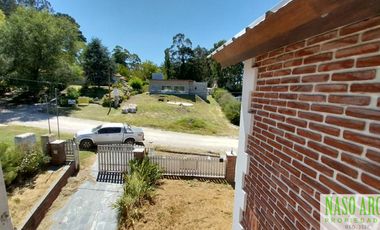 CHALET ESTILO INGLES EN -  VENTA SIERRA DE LOS PADRES. GAS NATURAL EN SU VEREDA