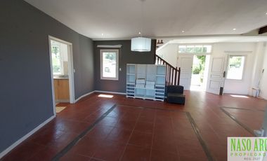 CHALET ESTILO INGLES EN -  VENTA SIERRA DE LOS PADRES. GAS NATURAL EN SU VEREDA