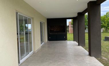 Casa quinta en venta de 1570m2 ubicado en Laguna de Lobos