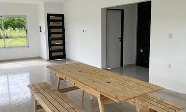 Casa quinta en venta de 1570m2 ubicado en Laguna de Lobos