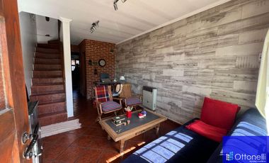 Dúplex en venta de 2 dormitorios c/ cochera en Costa Azul