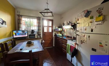 Dúplex en venta de 2 dormitorios c/ cochera en Costa Azul