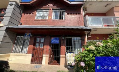 Dúplex en venta de 2 dormitorios c/ cochera en Costa Azul