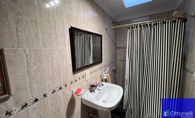 Dúplex en venta de 2 dormitorios c/ cochera en Costa Azul