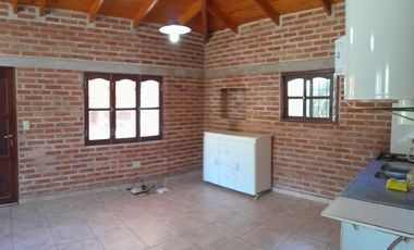 CASA CON PILETA EN CONCEPCION