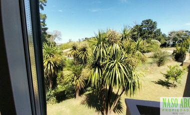 Moderna propiedad en venta en Sierra de los Padres. Gas Natural.