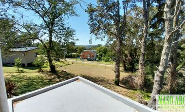 Moderna propiedad en venta en Sierra de los Padres. Gas Natural.