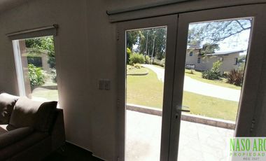 Moderna propiedad en venta en Sierra de los Padres. Gas Natural.