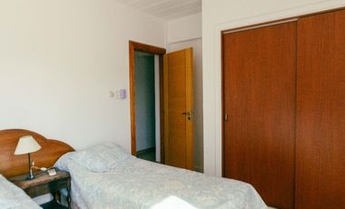 Departamento en venta de 2 dormitorios c/ cochera en Monte Hermoso