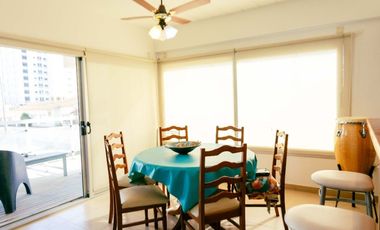 Departamento en venta de 2 dormitorios c/ cochera en Monte Hermoso