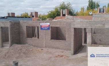 Departamento en venta de 2 dormitorios c/ cochera en Luzuriaga