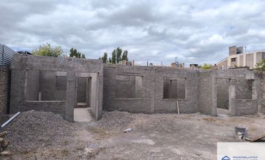 Departamento en venta de 2 dormitorios c/ cochera en Luzuriaga