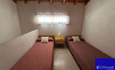 Dúplex en venta de 3 dormitorios c/ cochera en Costa Azul