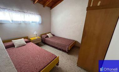 Dúplex en venta de 3 dormitorios c/ cochera en Costa Azul