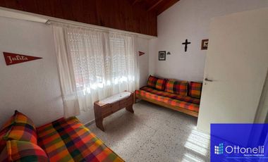 Dúplex en venta de 3 dormitorios c/ cochera en Costa Azul