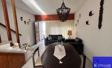 Dúplex en venta de 3 dormitorios c/ cochera en Costa Azul