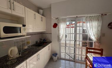 Dúplex en venta de 3 dormitorios c/ cochera en Costa Azul