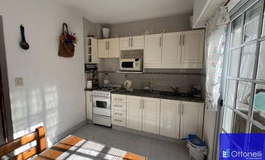 Dúplex en venta de 3 dormitorios c/ cochera en Costa Azul