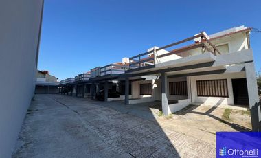 Dúplex en venta de 2 dormitorios c/ cochera en Costa Azul