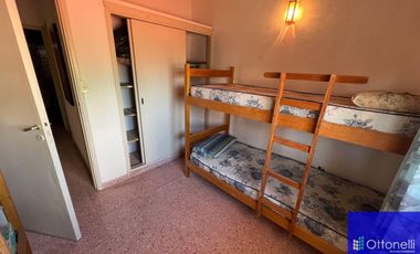 Dúplex en venta de 2 dormitorios c/ cochera en Costa Azul