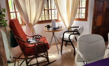 Chalet en venta de 3 dormitorios y un departamento c/ cochera en González Catán