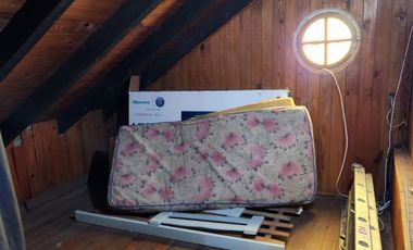 Chalet en venta de 3 dormitorios y un departamento c/ cochera en González Catán