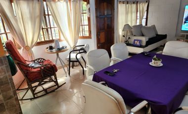 Chalet en venta de 3 dormitorios y un departamento c/ cochera en González Catán