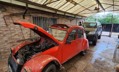 Chalet en venta de 3 dormitorios y un departamento c/ cochera en González Catán