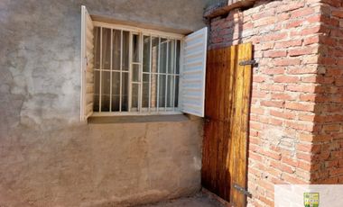 Venta de Casa en Mariano Moreno 260 en Villa Cura Brochero K132CB