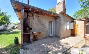 Venta de Casa en Mariano Moreno 260 en Villa Cura Brochero K132CB