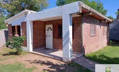 Venta de Casa en Mariano Moreno 260 en Villa Cura Brochero K132CB