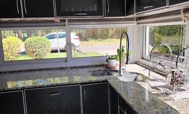 Casa en venta de 4  dormitorios en Plottier