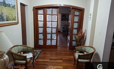 Casa en venta de 4 dormitorios c/ cochera en Ituzaingó Norte