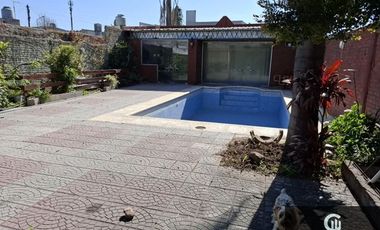 Casa en venta de 4 dormitorios c/ cochera en Ituzaingó Norte
