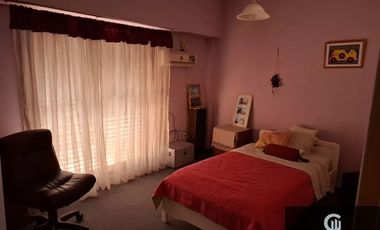 Casa en venta de 4 dormitorios c/ cochera en Ituzaingó Norte