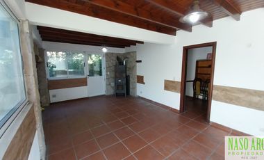 Chalet RETASADO en venta en Sierra de los Padres. Zona Capilla