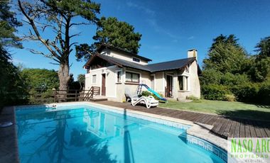 Chalet RETASADO en venta en Sierra de los Padres. Zona Capilla